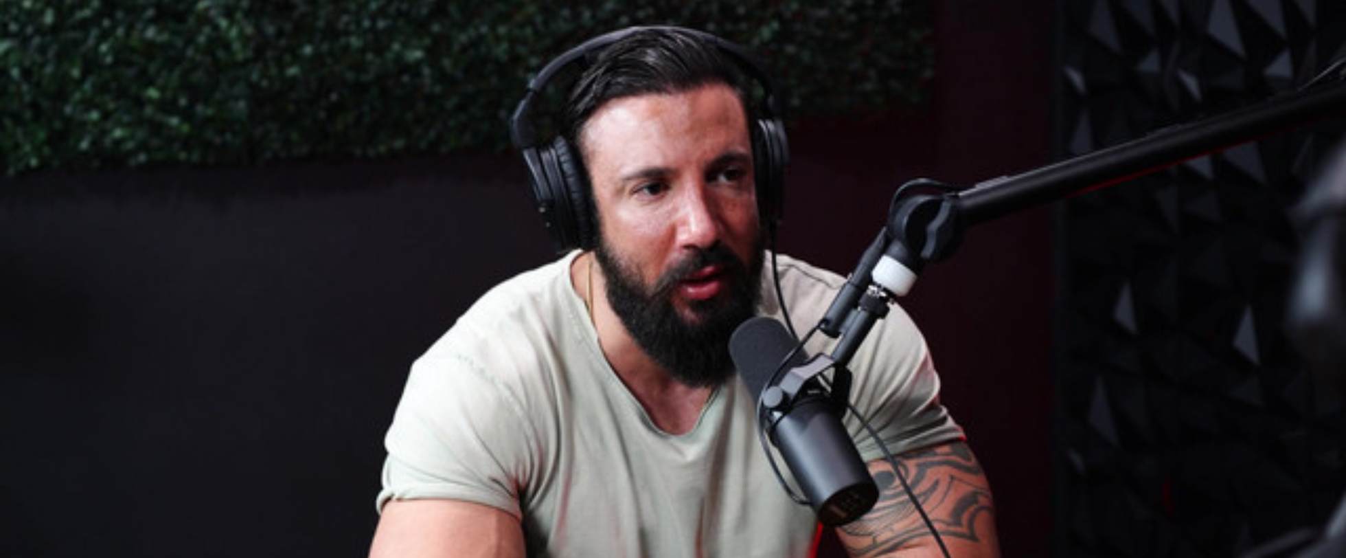 Fake Alpha Male Claimed He Was Worth Millions Online - Then Filed For Divorce Showing No Income